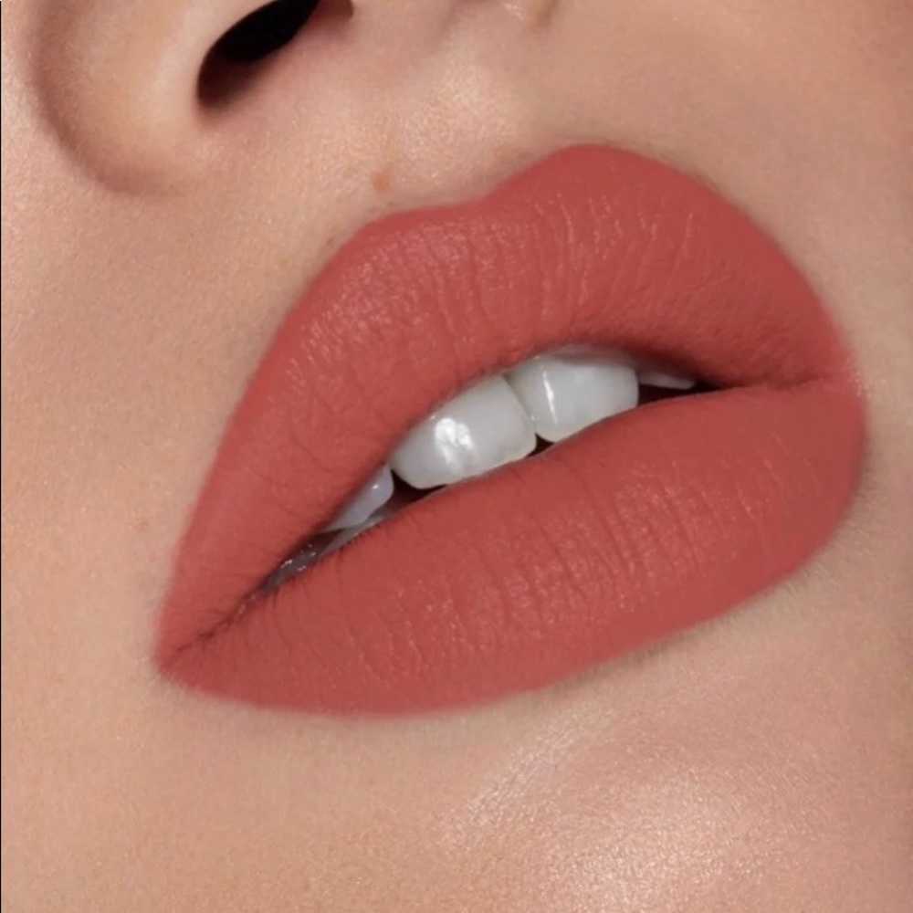Kylie Queen matte Minnie